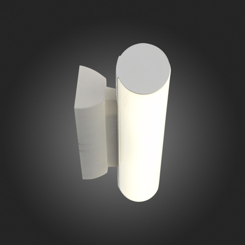 SL439.531.01 Светильник настенный ST-Luce Белый/Белый LED 1*18W 4000K Настенные светильники фото 3