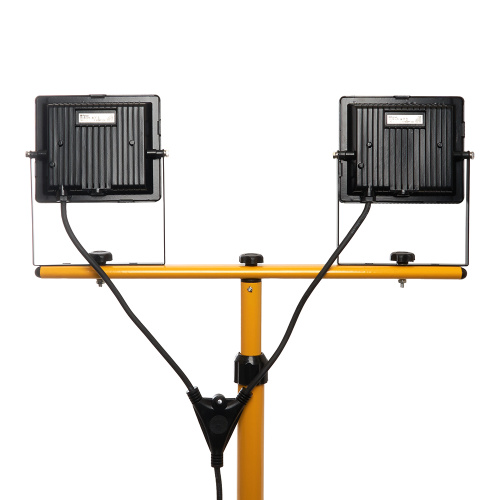 Светодиодный прожектор Feron LL-503 на штативе IP65 2*50W 6400K фото 4 Светодиодный прожектор Feron LL-503 на штативе IP65 2*50W 6400K фото 4