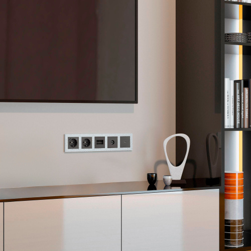 Рамка из поликарбоната на 5 постов Hammer белый W0052401 фото 4 Рамка из поликарбоната на 5 постов Hammer белый W0052401 фото 4