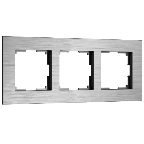 Рамка из металла на 3 поста АluMax алюминий W0033506 Рамка из металла на 3 поста АluMax алюминий W0033506