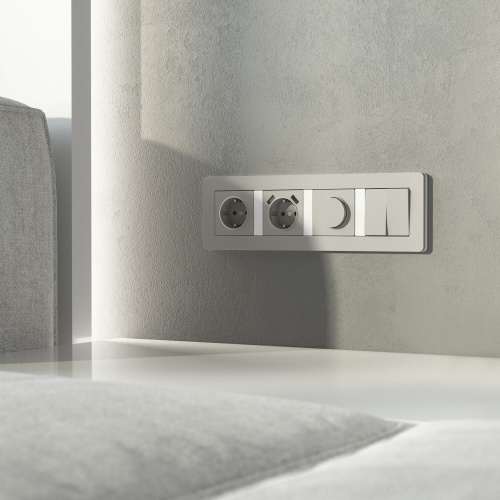 Рамка из поликарбоната на 4 поста Split дымчатый/белый, soft-touch W0043067 фото 6 Рамка из поликарбоната на 4 поста Split дымчатый/белый, soft-touch W0043067 фото 6