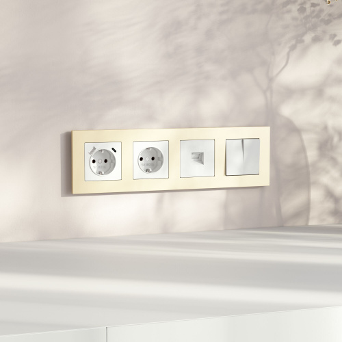 W0042911/ Рамка на 4 поста Slab (шампань софт) W0042911 фото 4 W0042911/ Рамка на 4 поста Slab (шампань софт) W0042911 фото 4