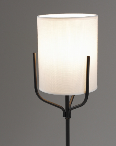 Лампа настольная Moderli V11851-1T Inari фото 4 Лампа настольная Moderli V11851-1T Inari фото 4