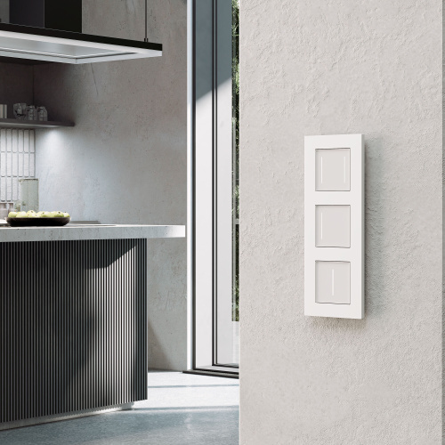 Рамка из поликарбоната на 3 поста Slab белый софт W0032961 фото 3 Рамка из поликарбоната на 3 поста Slab белый софт W0032961 фото 3