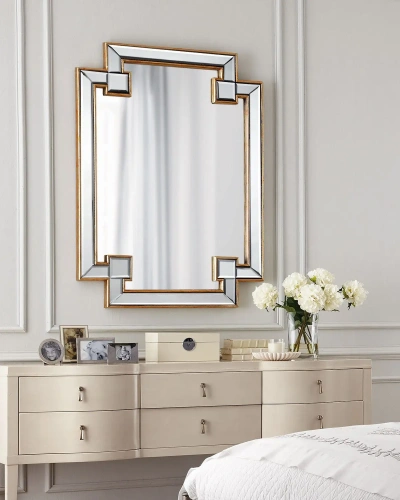 Зеркало в золотой раме "Честер" Зеркало в золотой раме "Честер"