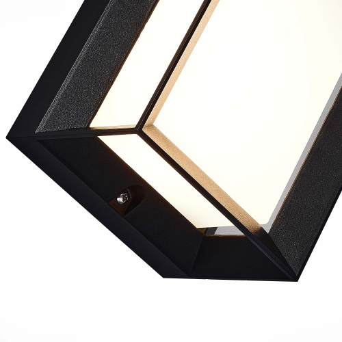 SL077.411.01 Светильник уличный настенный ST-Luce Черный/Белый LED 1*6W 3000K CUBISTA фото 3