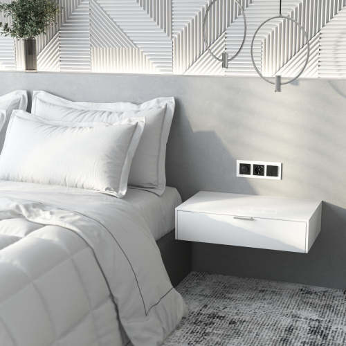 Рамка из стекла на 3 поста Favorit белый матовый W0031105 фото 3