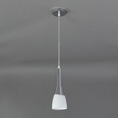 Подвесной светильник Escada 10167/1S E27*60W Chrome/White фото 2 Подвесной светильник Escada 10167/1S E27*60W Chrome/White фото 2
