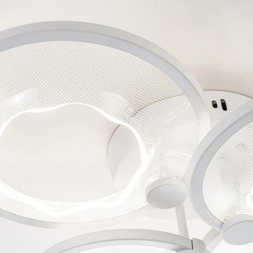 Потолочный светильник Escada 10261/4 LED*68W White фото 4