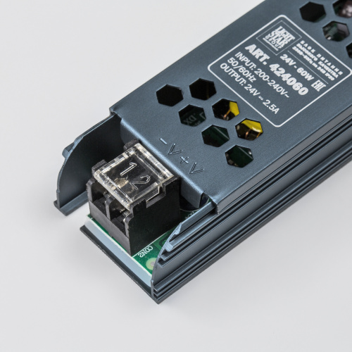 60CORDA5 Тросовая система CORDA 5м и блок питания на 60W (max мощность ленты 11W/метр) (418005+418990+424060) фото 7 60CORDA5 Тросовая система CORDA 5м и блок питания на 60W (max мощность ленты 11W/метр) (418005+418990+424060) фото 7