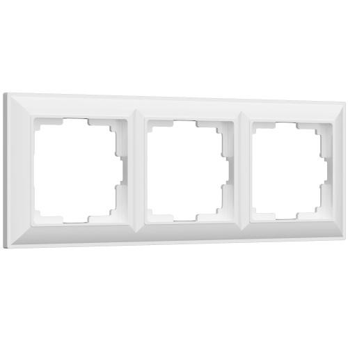 Рамка из пластика на 3 поста Fiore белый W0032201 Рамка из пластика на 3 поста Fiore белый W0032201