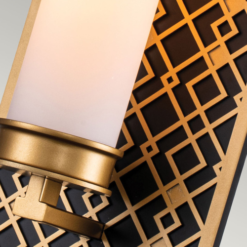 Бра для ванных комнат Elstead Lighting ZIGGY1-LG фото 7 Бра для ванных комнат Elstead Lighting ZIGGY1-LG фото 7