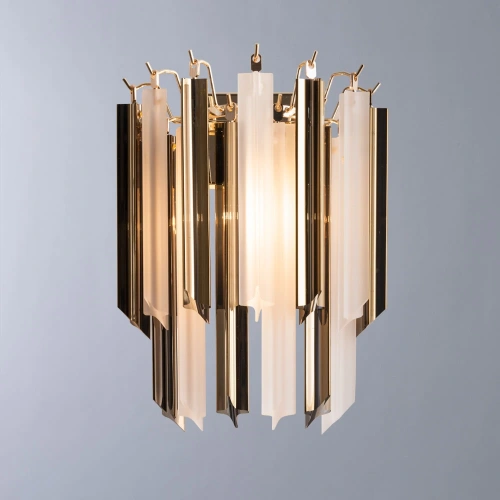 Настенный светильник Divinare FRIZZANTE 1681/01 AP-1 фото 2 Настенный светильник Divinare FRIZZANTE 1681/01 AP-1 фото 2