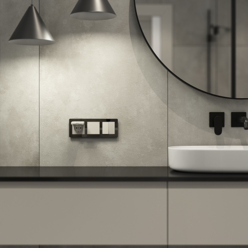 Розетка влагозащ. с зазем. с защит. крышкой и шторками (дымчатый) W1271204 фото 3 Розетка влагозащ. с зазем. с защит. крышкой и шторками (дымчатый) W1271204 фото 3