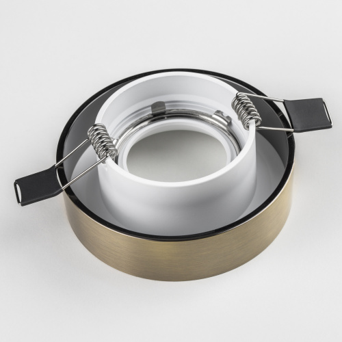 L01002021 Светильник LEVIGO MR16/HP16 БЕЛЫЙ МАТОВЫЙ/БРОНЗА (010020+510021) фото 4 L01002021 Светильник LEVIGO MR16/HP16 БЕЛЫЙ МАТОВЫЙ/БРОНЗА (010020+510021) фото 4