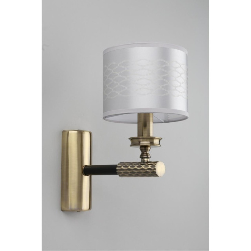 Светильник настенный (Бра) OML-57301-01 фото 6 Светильник настенный (Бра) OML-57301-01 фото 6