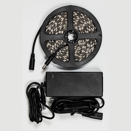 Светодиодная LED лента Feron LS606, 60SMD(5050)/m 14.4W/m 12V 5m RGB c адаптером с вилкой, контроллером с пультом в комплекте фото 2