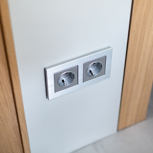 Рамка из металла на 2 поста Аluminium алюминий W0021706 фото 7 Рамка из металла на 2 поста Аluminium алюминий W0021706 фото 7