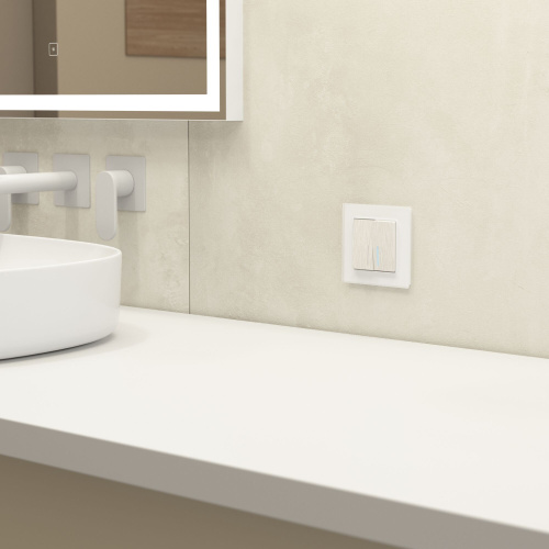 Рамка из стекла на 1 пост Favorit белый матовый W0011105 фото 4