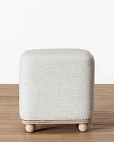 Бежевый пуф "Ари"