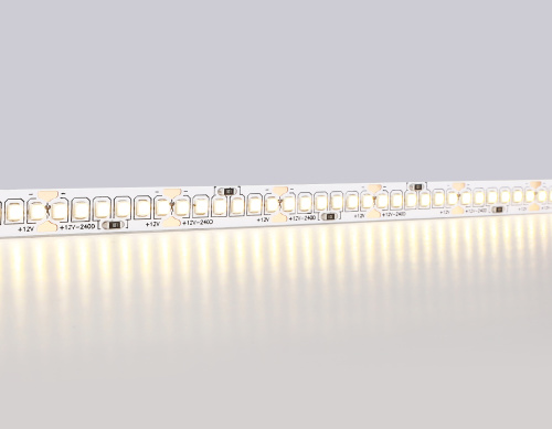 Светодиодная лента 12В 2835 240Led 17Вт/м 3000K IP20 5м фото 2 Светодиодная лента 12В 2835 240Led 17Вт/м 3000K IP20 5м фото 2