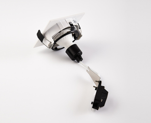 DE-201 white светильник встраиваемый поворотный фото 4