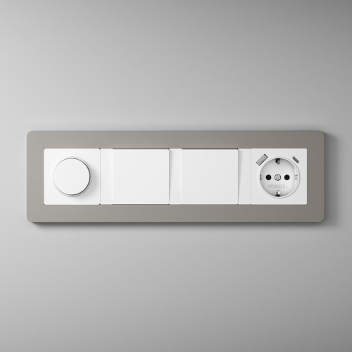 Рамка из поликарбоната на 4 поста Split дымчатый/белый, soft-touch W0043067 фото 5 Рамка из поликарбоната на 4 поста Split дымчатый/белый, soft-touch W0043067 фото 5