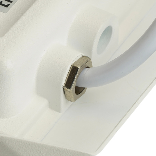 Светодиодный прожектор Feron LL-920 IP65 30W 6400K фото 6