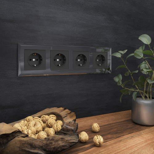 Рамка из стекла на 4 поста Diamant черный W0041208 фото 2 Рамка из стекла на 4 поста Diamant черный W0041208 фото 2