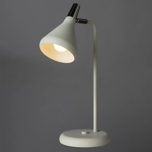 Офисная настольная лампа Arte Lamp CICLONE A9154LT-1WH фото 2 Офисная настольная лампа Arte Lamp CICLONE A9154LT-1WH фото 2