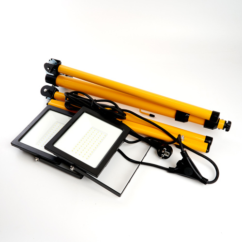 Светодиодный прожектор Feron LL-504 на штативе IP65 2*70W 6400K фото 3 Светодиодный прожектор Feron LL-504 на штативе IP65 2*70W 6400K фото 3